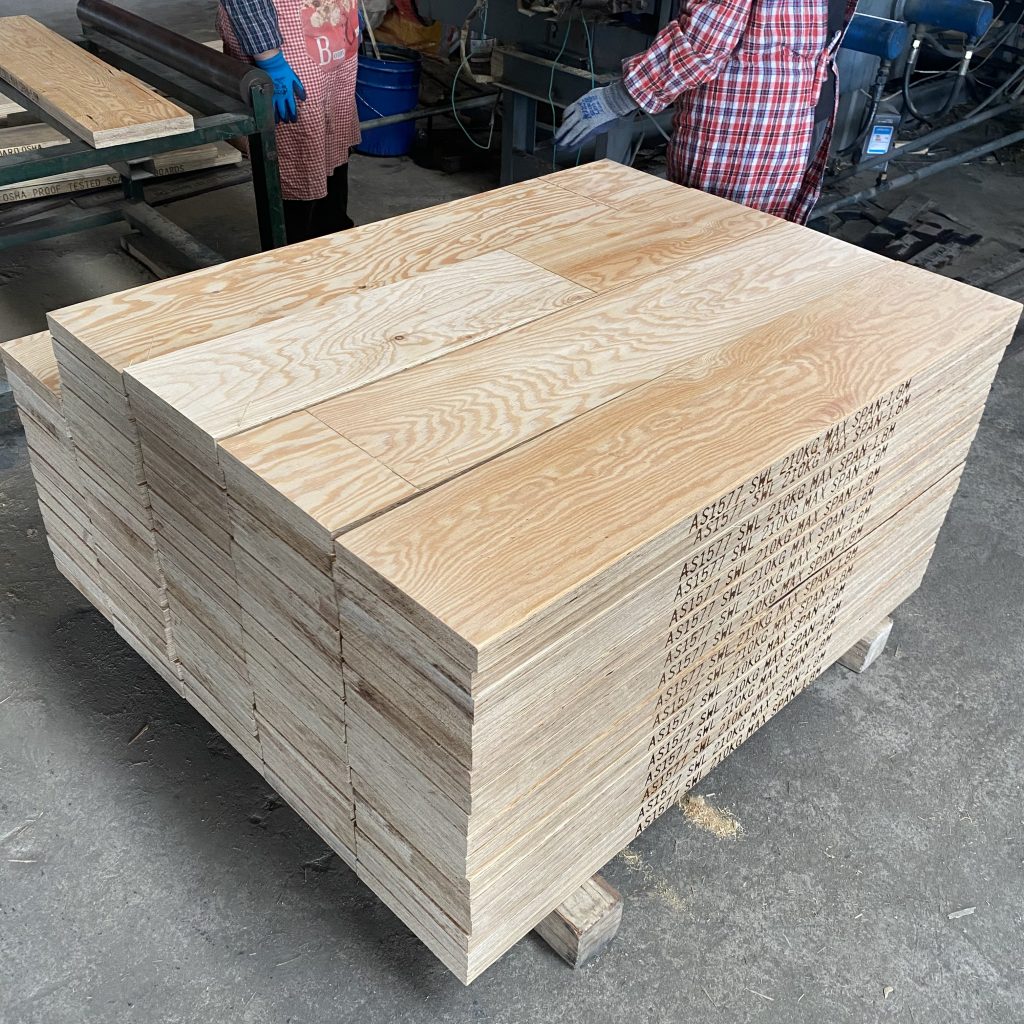 LVL Board Plywood Scaffolding lumber BS2482 Wood Board for Construction